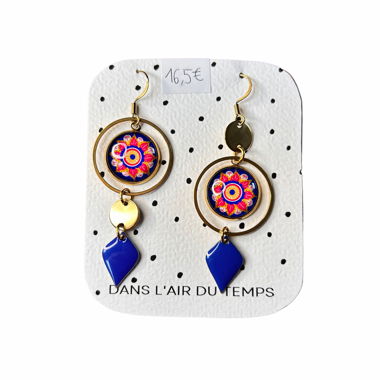 Boucles d’oreilles asymétriques Dans l’air du temps